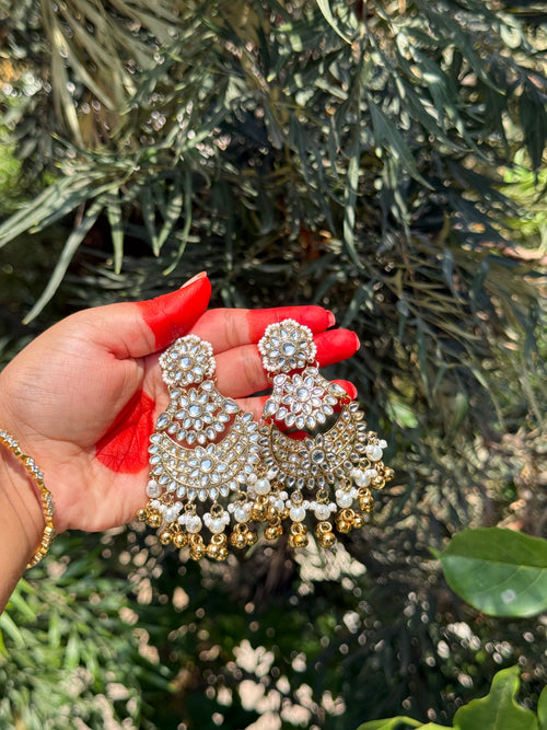 Aarzoo Kundan Chandbalis - Pearl White