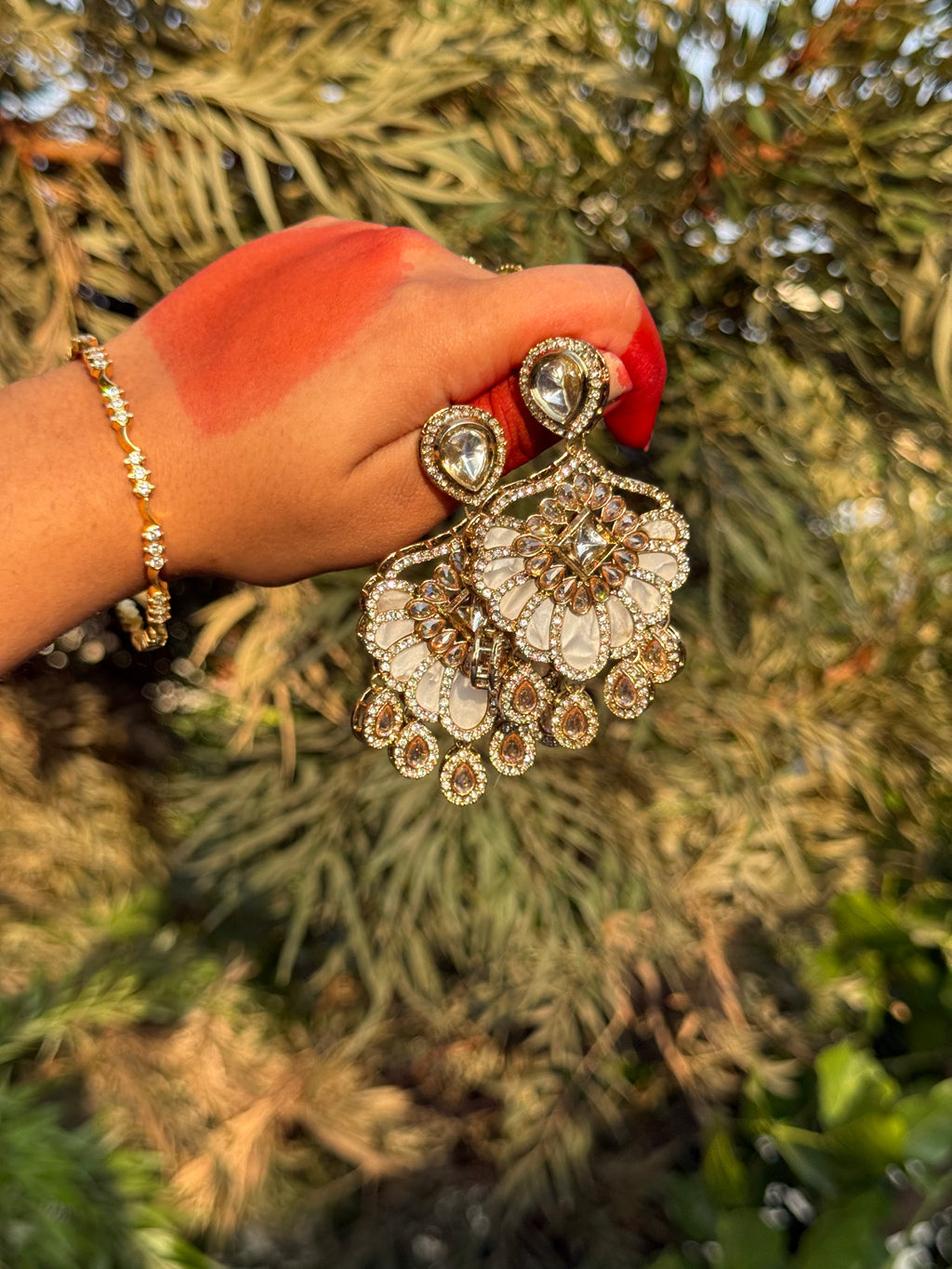 Elaria Kundan Floral Drops - Ivory Glow