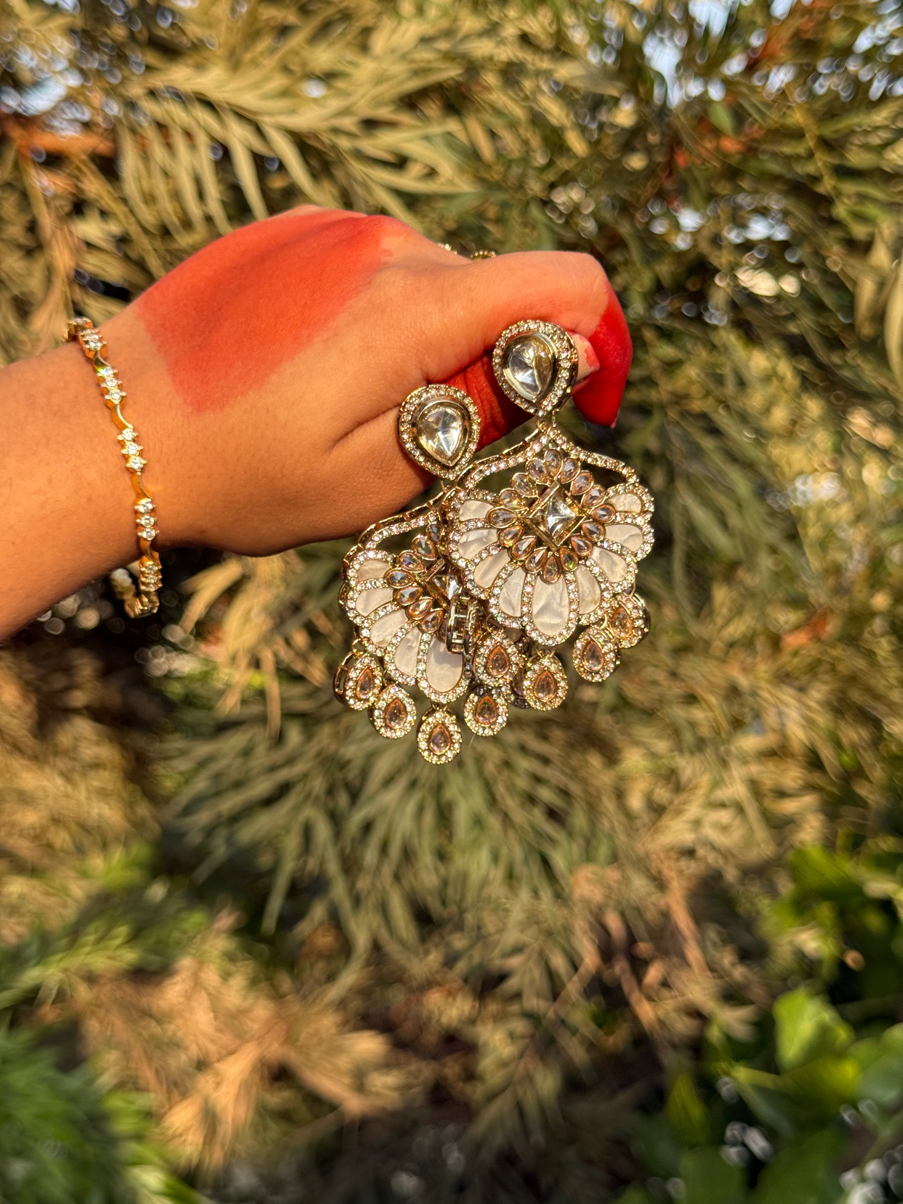 Elaria Kundan Floral Drops - Ivory Glow