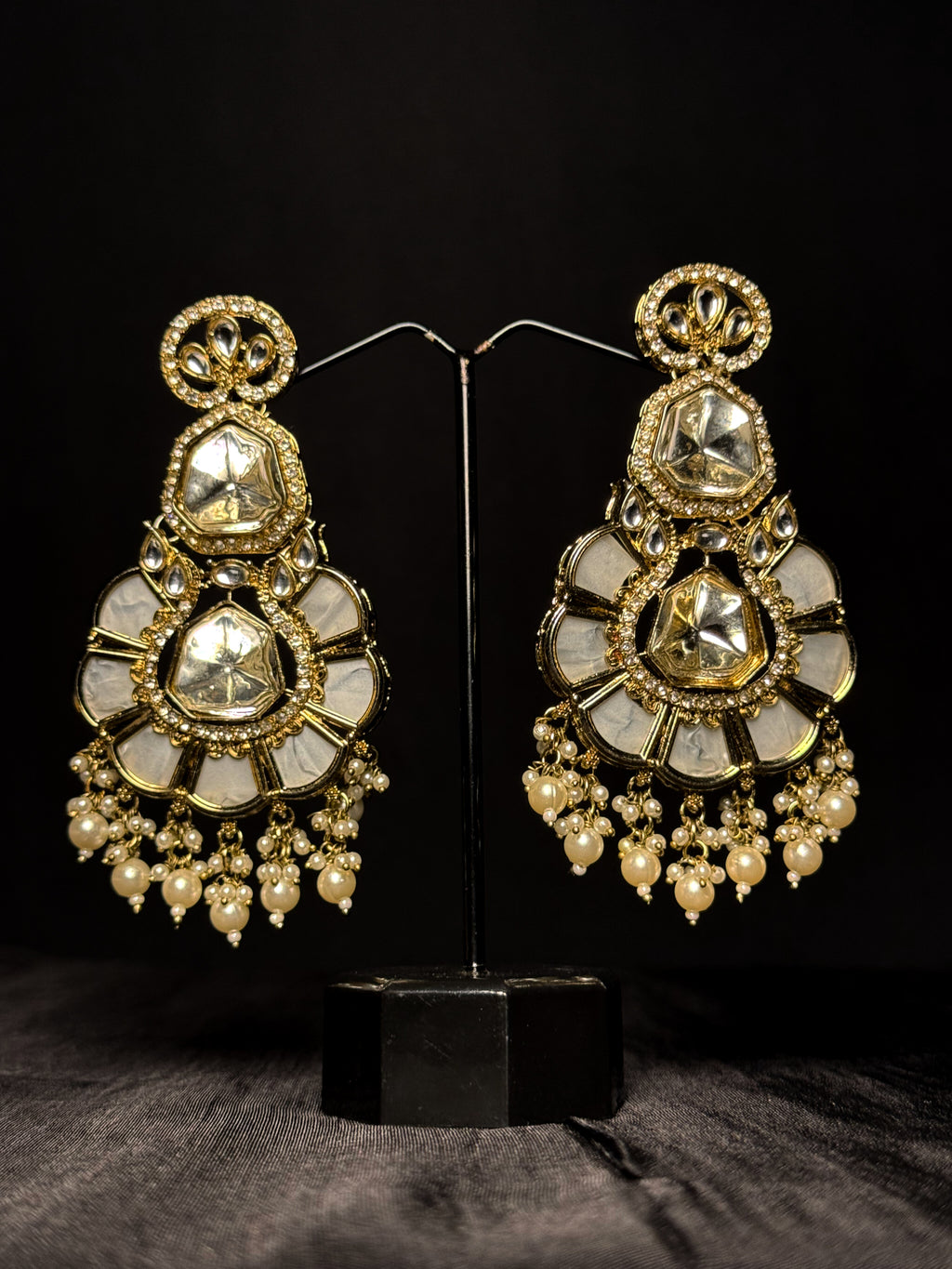 Veloura Kundan Floral Drops - Ivory Glow